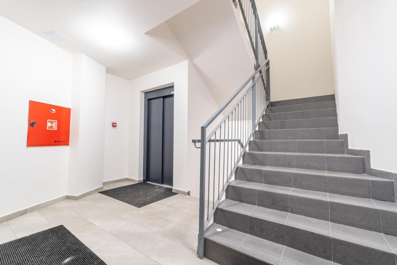 Brand New Two Room Apartment #26 With Free Secure Parking Close To Center Prague Extérieur photo