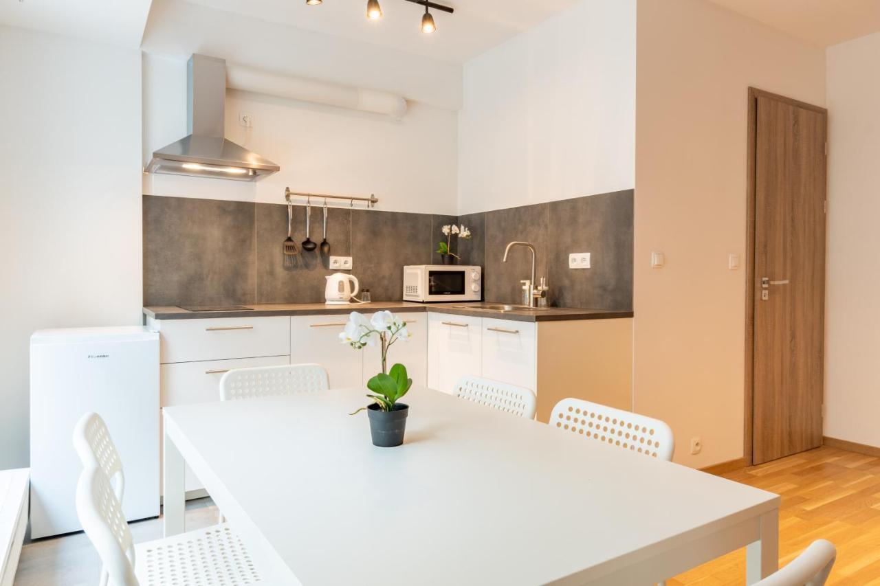 Brand New Two Room Apartment #26 With Free Secure Parking Close To Center Prague Extérieur photo