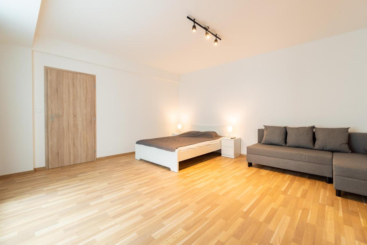 Brand New Two Room Apartment #26 With Free Secure Parking Close To Center Prague Extérieur photo