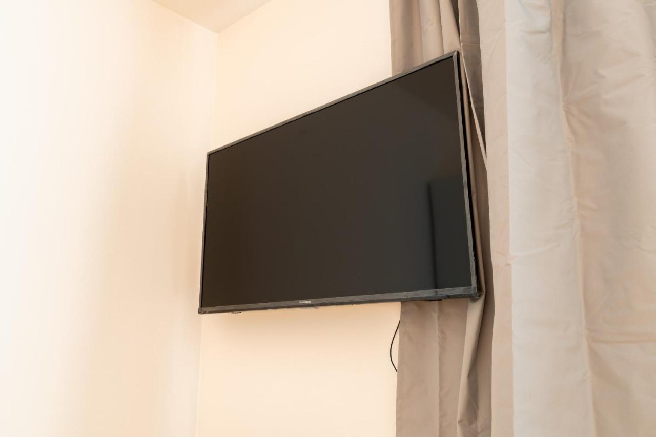 Brand New Two Room Apartment #26 With Free Secure Parking Close To Center Prague Extérieur photo